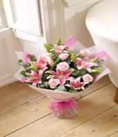 Blush Gifts toIndia, sparsh flowers to India same day delivery